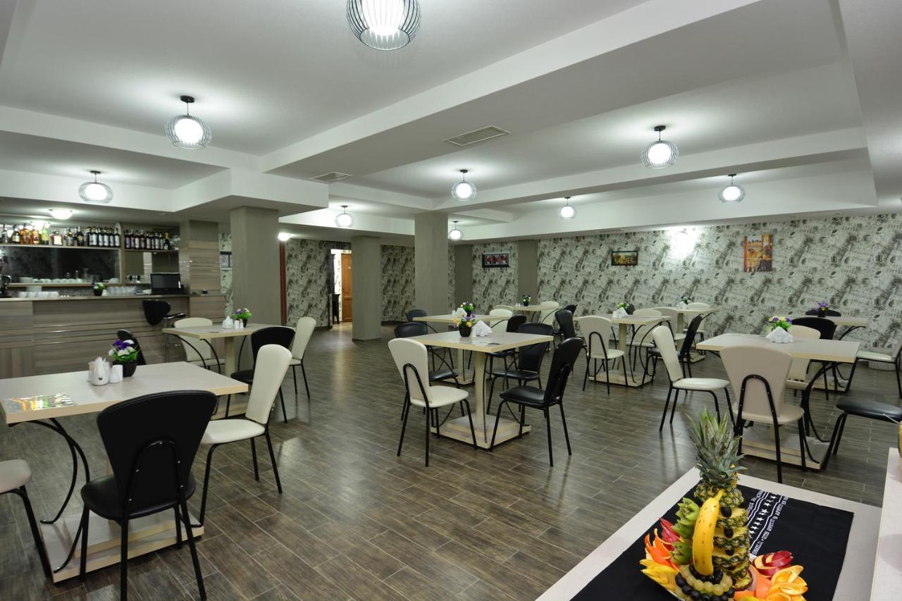Granada Hotel And Restaurant Tbilisi Exterior photo